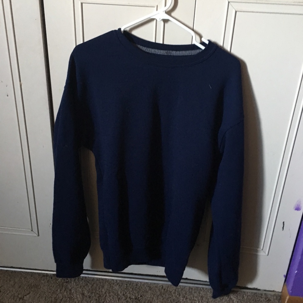 Dark blue fruit of the loom sweater